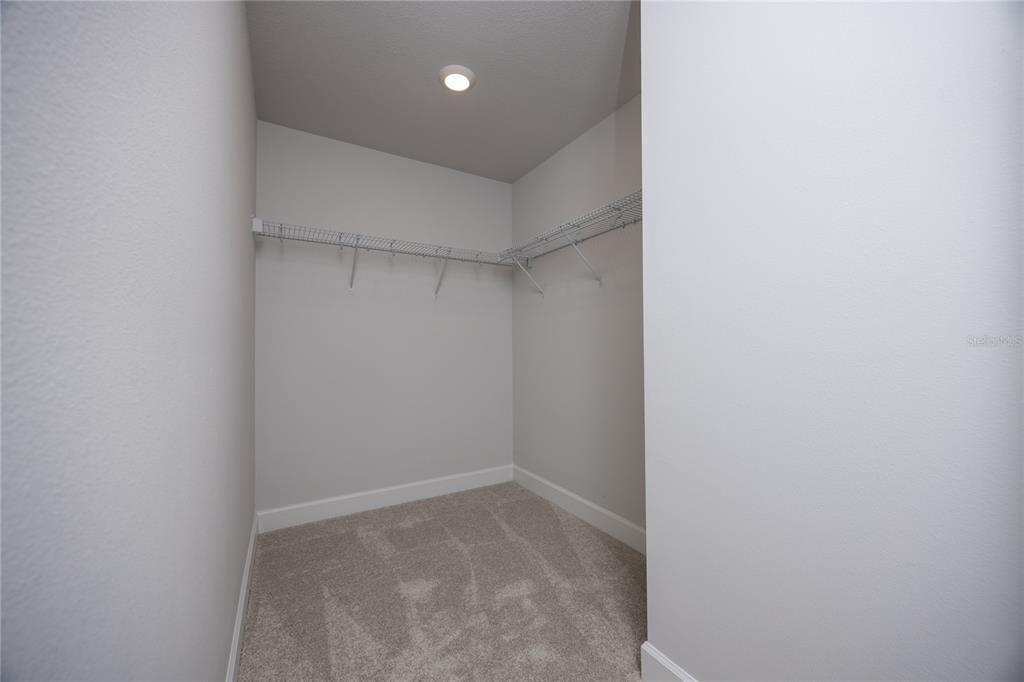 Active With Contract: $331,150 (3 beds, 2 baths, 1780 Square Feet)