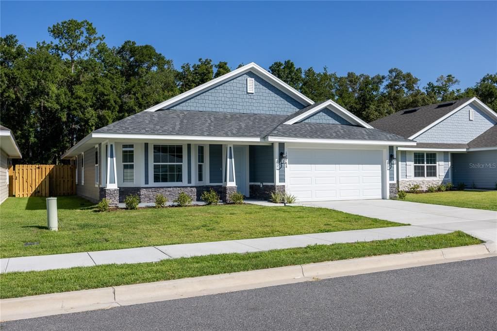 Active With Contract: $331,150 (3 beds, 2 baths, 1780 Square Feet)