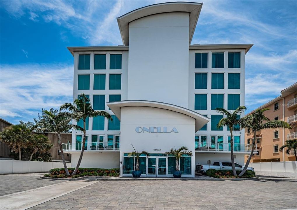 For Sale: $4,350,000 (4 beds, 3 baths, 3620 Square Feet)