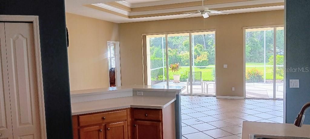 На продажу: $544,700 (2 спален, 2 ванн, 1875 Квадратных фут)