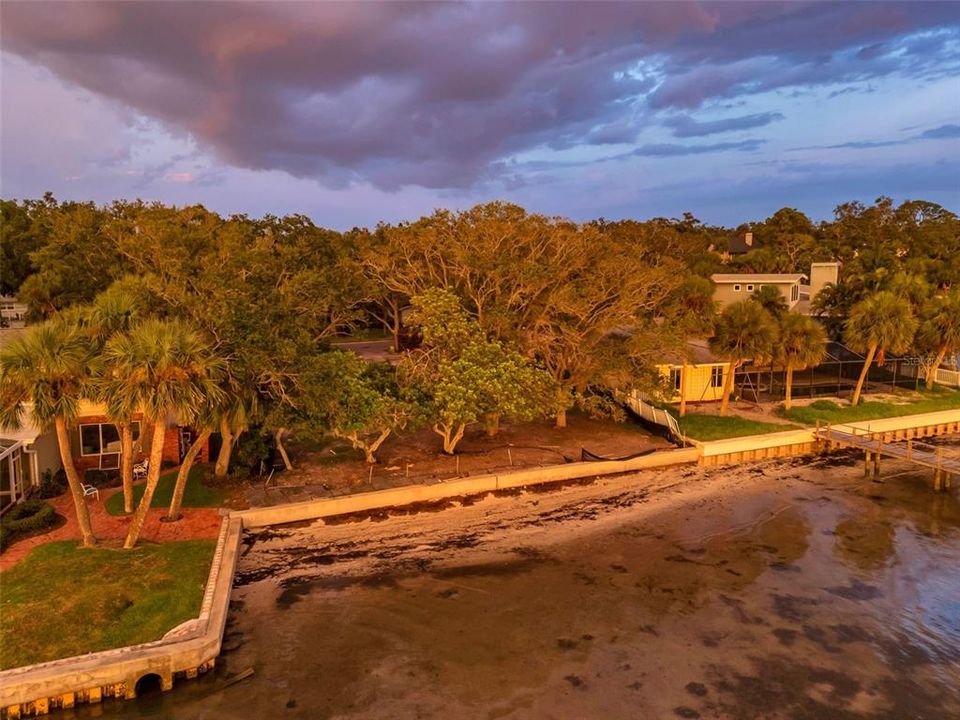 待售: $1,200,000 (0.37 acres)