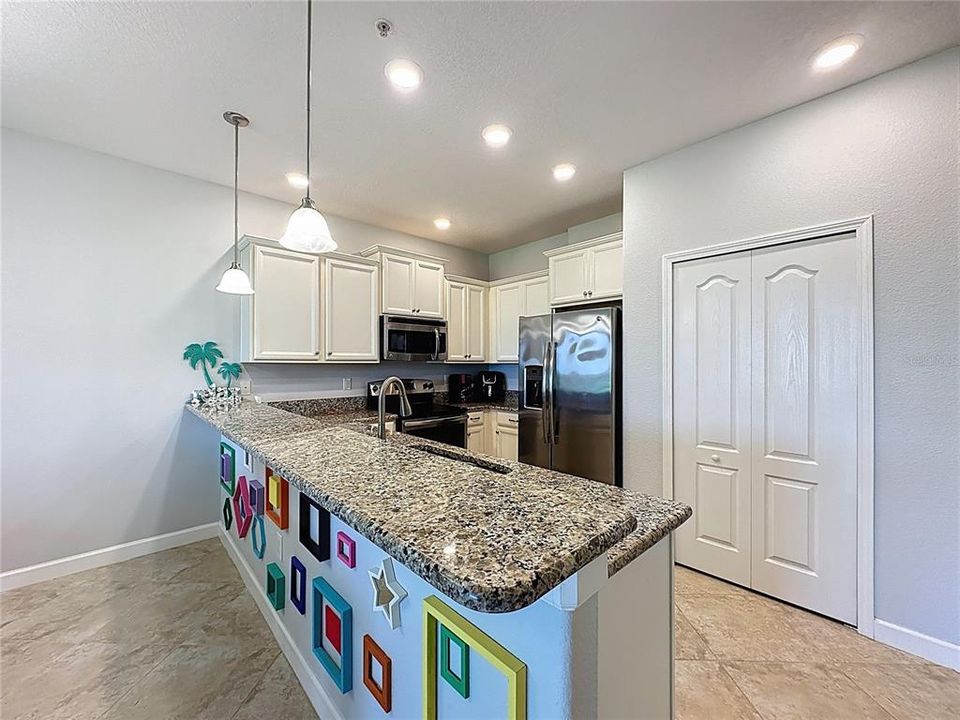 Active With Contract: $240,000 (2 beds, 2 baths, 1409 Square Feet)