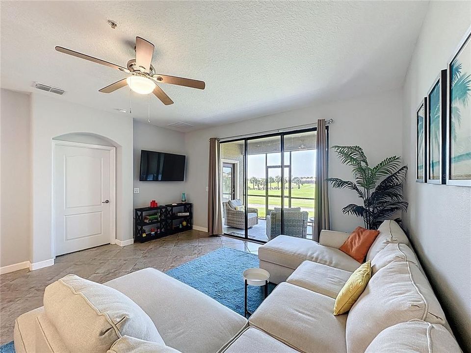 Active With Contract: $240,000 (2 beds, 2 baths, 1409 Square Feet)