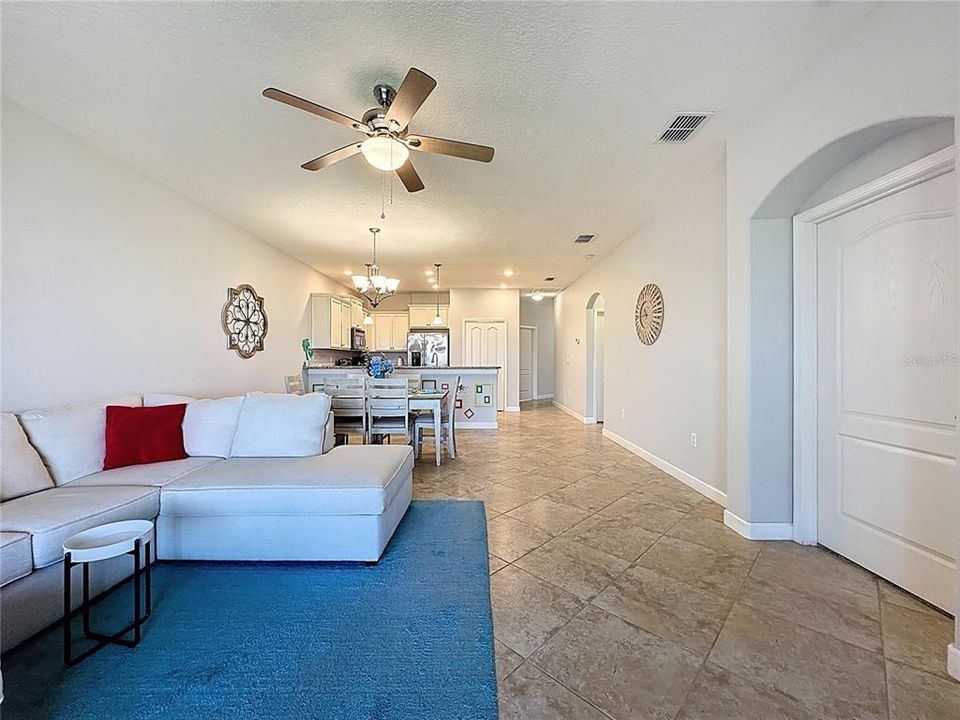 Active With Contract: $240,000 (2 beds, 2 baths, 1409 Square Feet)