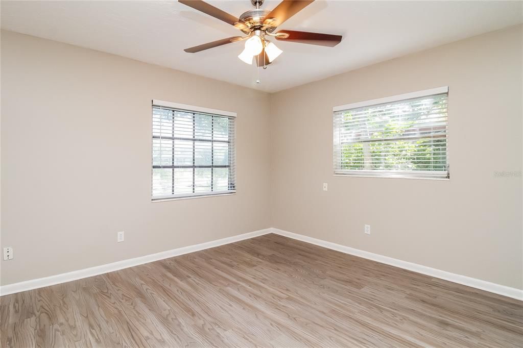 Active With Contract: $2,220 (3 beds, 2 baths, 1560 Square Feet)