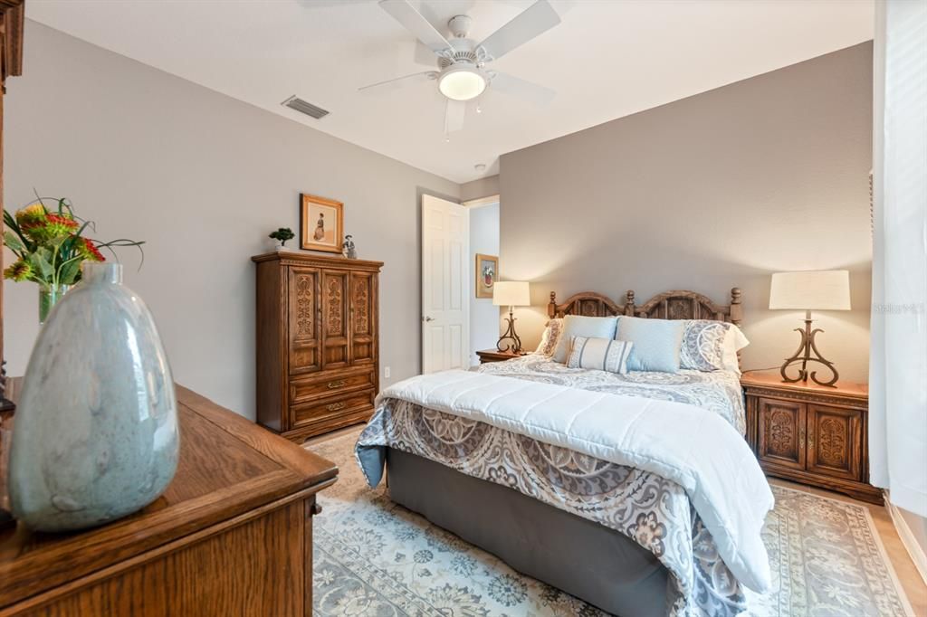 На продажу: $769,000 (3 спален, 2 ванн, 2350 Квадратных фут)