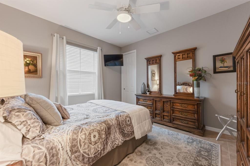 На продажу: $769,000 (3 спален, 2 ванн, 2350 Квадратных фут)