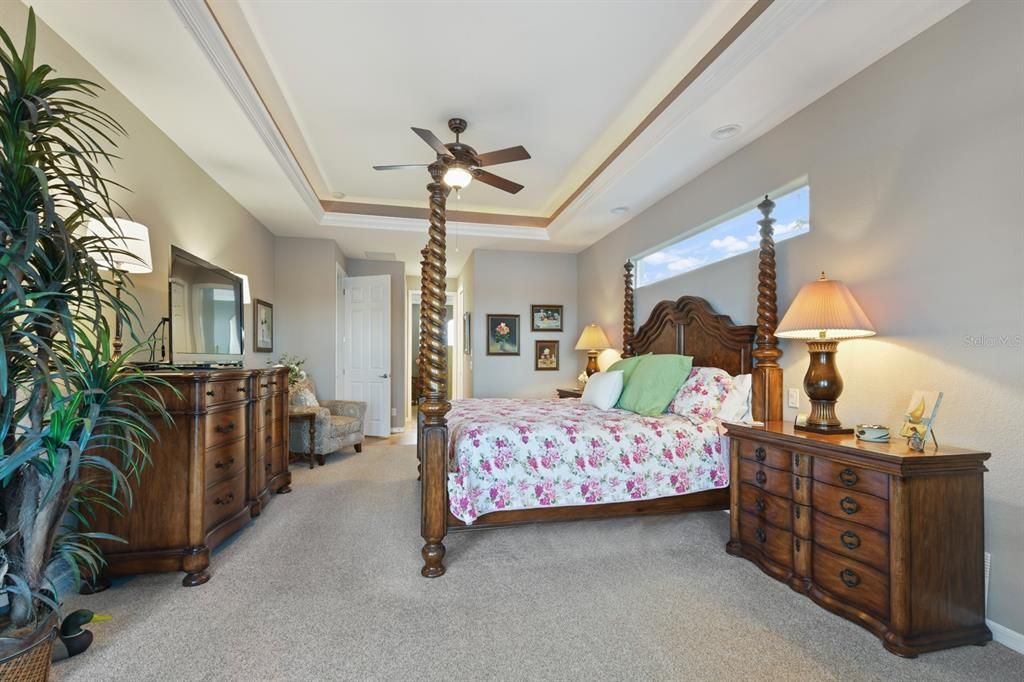 На продажу: $769,000 (3 спален, 2 ванн, 2350 Квадратных фут)