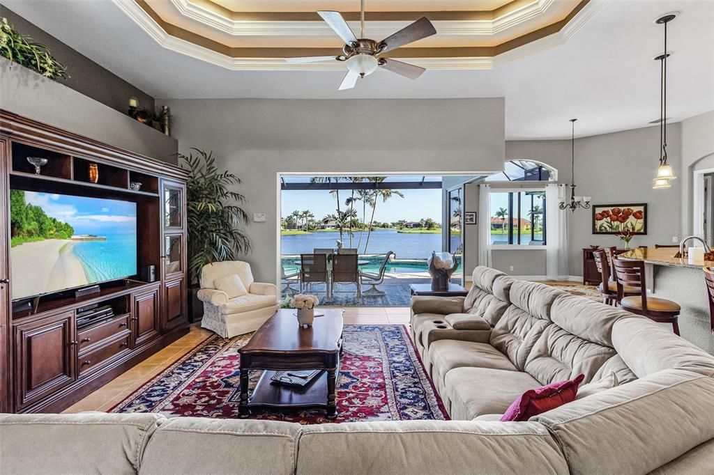 На продажу: $769,000 (3 спален, 2 ванн, 2350 Квадратных фут)