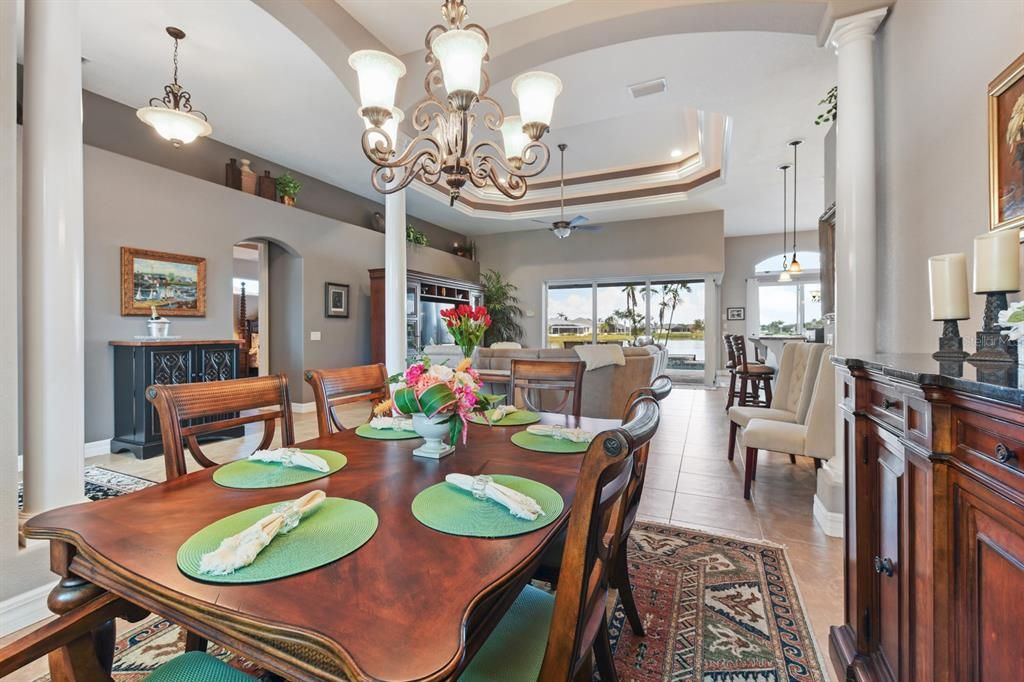 На продажу: $769,000 (3 спален, 2 ванн, 2350 Квадратных фут)