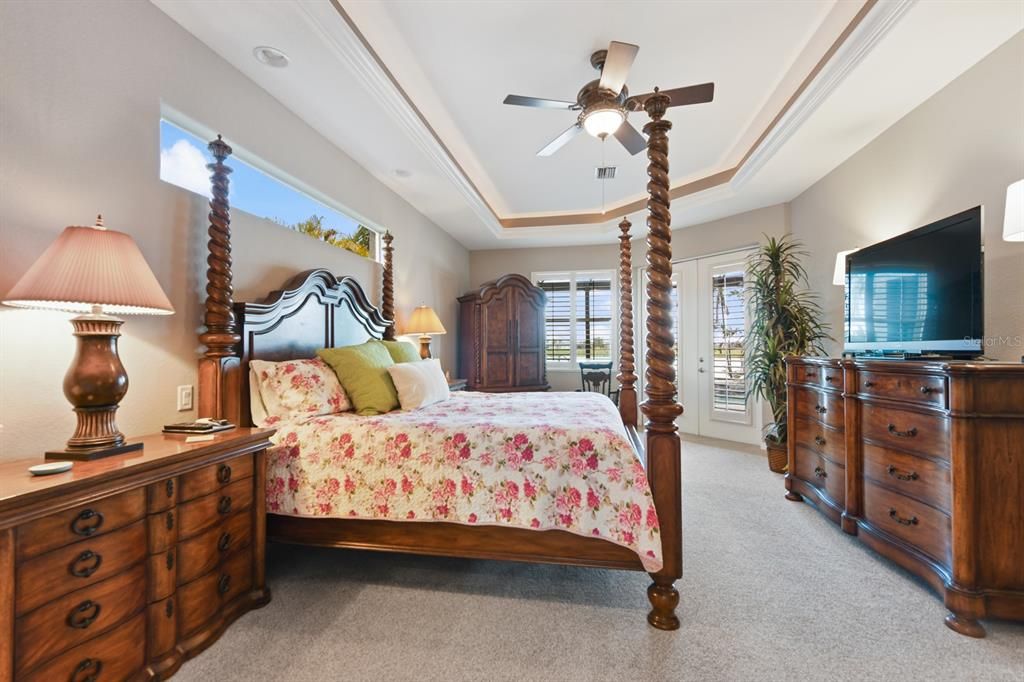 На продажу: $769,000 (3 спален, 2 ванн, 2350 Квадратных фут)