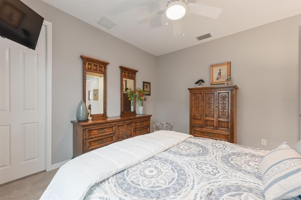 На продажу: $769,000 (3 спален, 2 ванн, 2350 Квадратных фут)