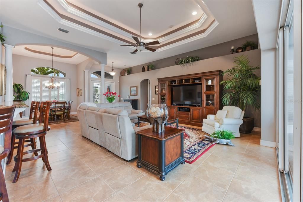 На продажу: $769,000 (3 спален, 2 ванн, 2350 Квадратных фут)