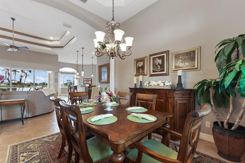 На продажу: $769,000 (3 спален, 2 ванн, 2350 Квадратных фут)