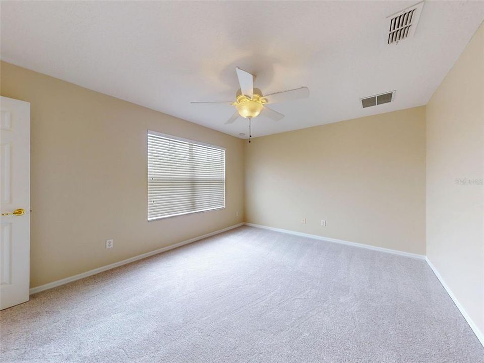 For Sale: $229,900 (4 beds, 3 baths, 1310 Square Feet)