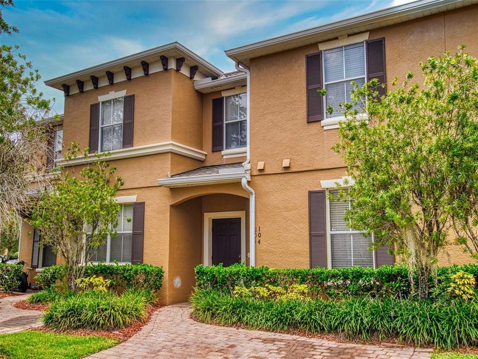 For Sale: $229,900 (4 beds, 3 baths, 1310 Square Feet)