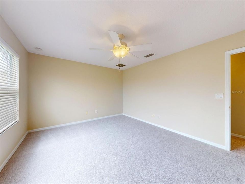 For Sale: $229,900 (4 beds, 3 baths, 1310 Square Feet)