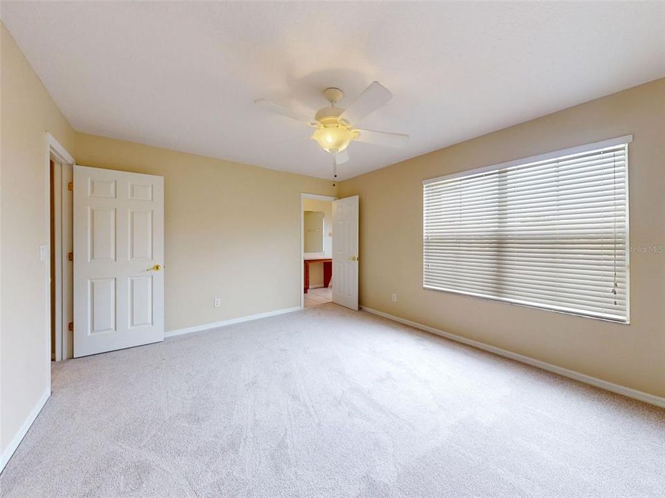 For Sale: $229,900 (4 beds, 3 baths, 1310 Square Feet)