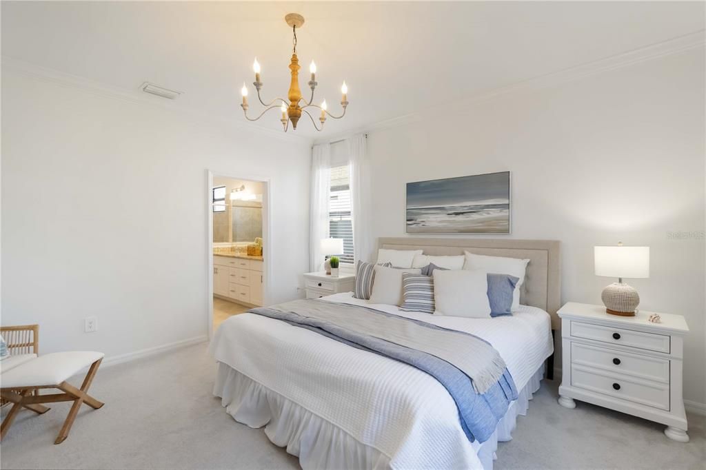 合同活跃: $349,000 (3 贝兹, 3 浴室, 1855 平方英尺)