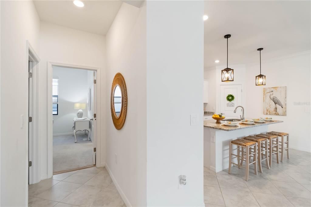 合同活跃: $349,000 (3 贝兹, 3 浴室, 1855 平方英尺)