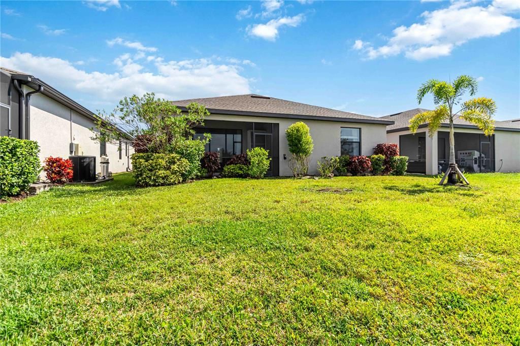 合同活跃: $349,000 (3 贝兹, 3 浴室, 1855 平方英尺)