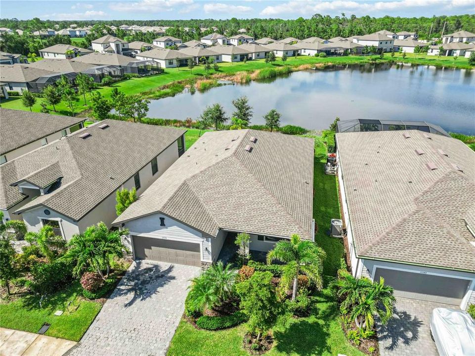 合同活跃: $349,000 (3 贝兹, 3 浴室, 1855 平方英尺)