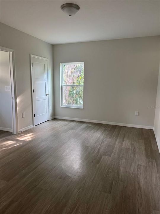 Active With Contract: $479,900 (6 beds, 0 baths, 2368 Square Feet)