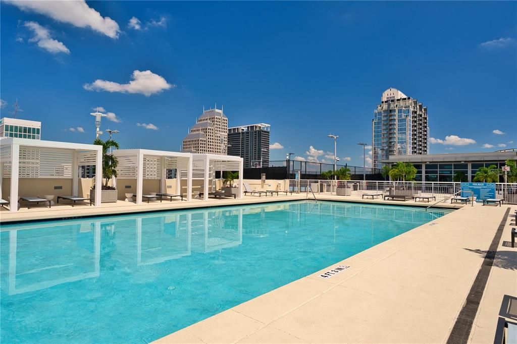 For Sale: $459,000 (2 beds, 2 baths, 1138 Square Feet)