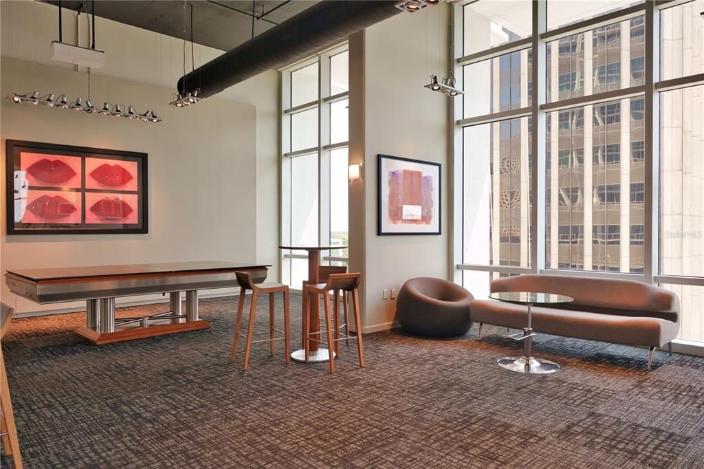 For Sale: $459,000 (2 beds, 2 baths, 1138 Square Feet)