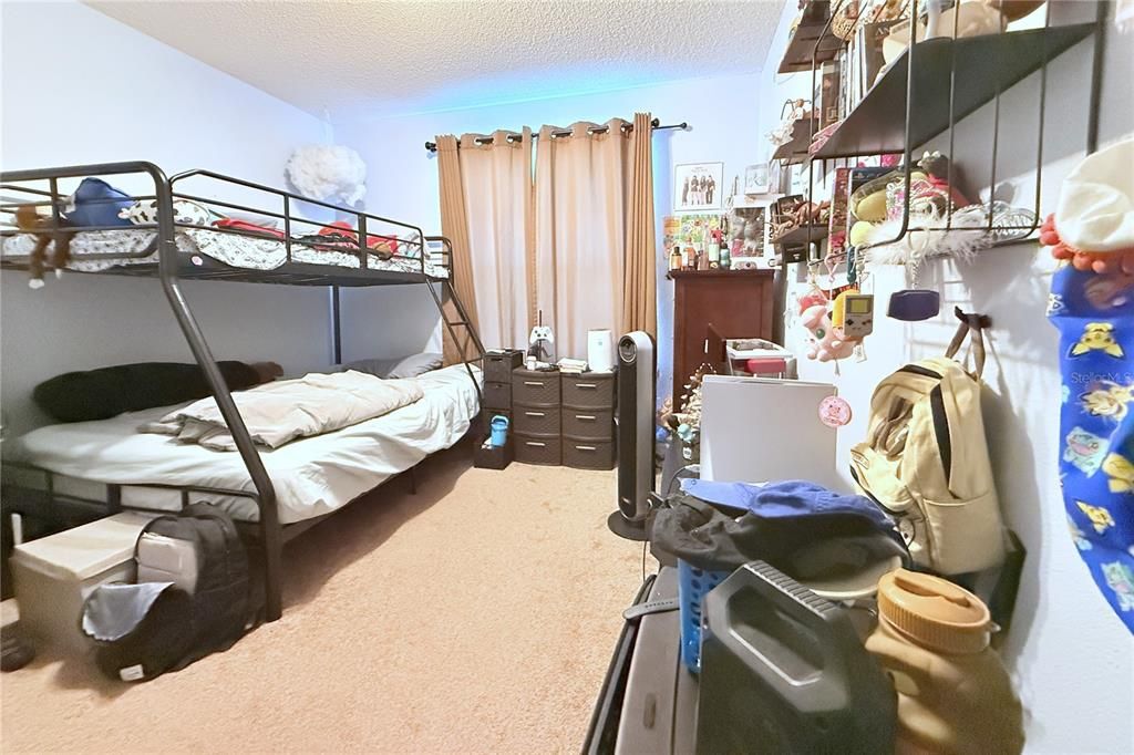 Activo con contrato: $214,900 (3 camas, 2 baños, 1364 Pies cuadrados)