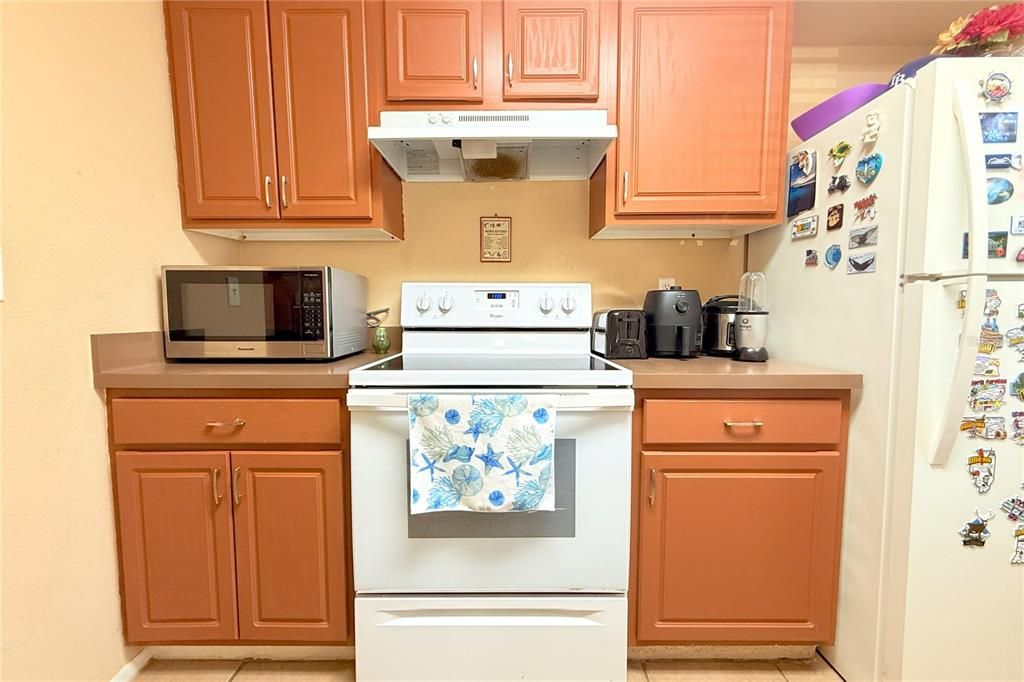 Activo con contrato: $214,900 (3 camas, 2 baños, 1364 Pies cuadrados)