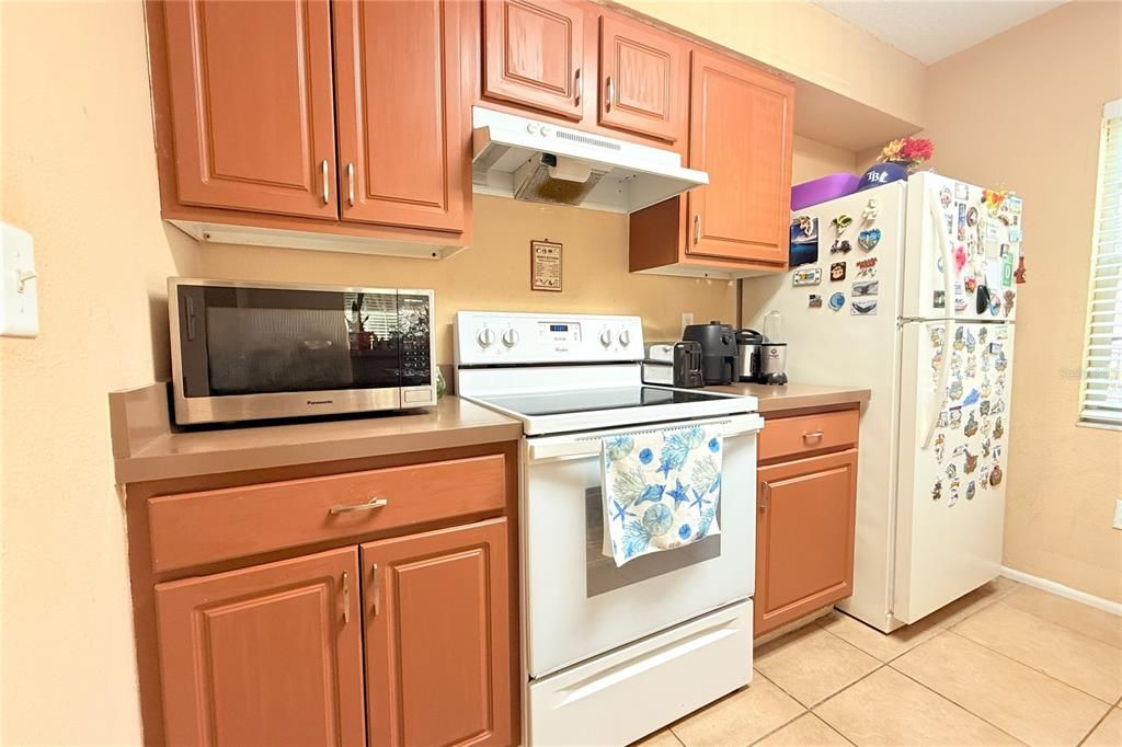 Activo con contrato: $214,900 (3 camas, 2 baños, 1364 Pies cuadrados)