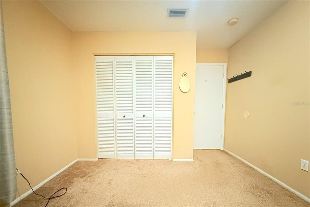 Activo con contrato: $214,900 (3 camas, 2 baños, 1364 Pies cuadrados)