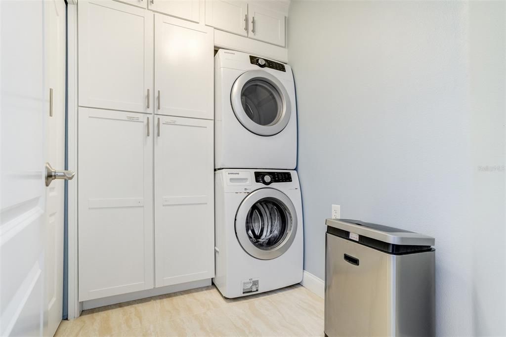 Activo con contrato: $1,325,000 (3 camas, 3 baños, 2275 Pies cuadrados)