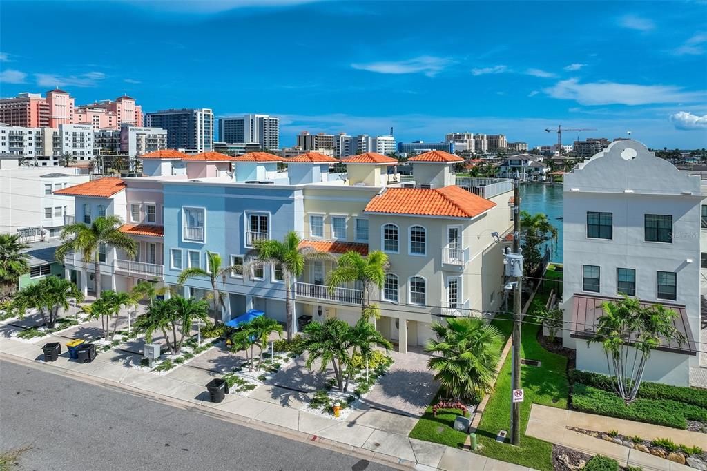 Activo con contrato: $1,325,000 (3 camas, 3 baños, 2275 Pies cuadrados)