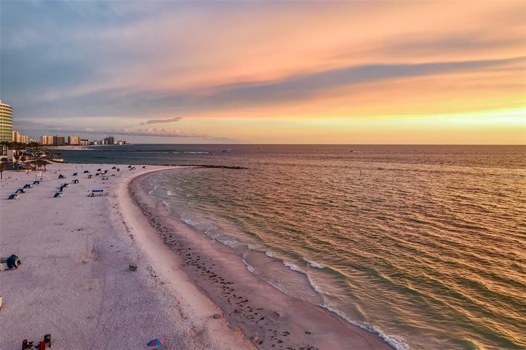 Activo con contrato: $1,325,000 (3 camas, 3 baños, 2275 Pies cuadrados)