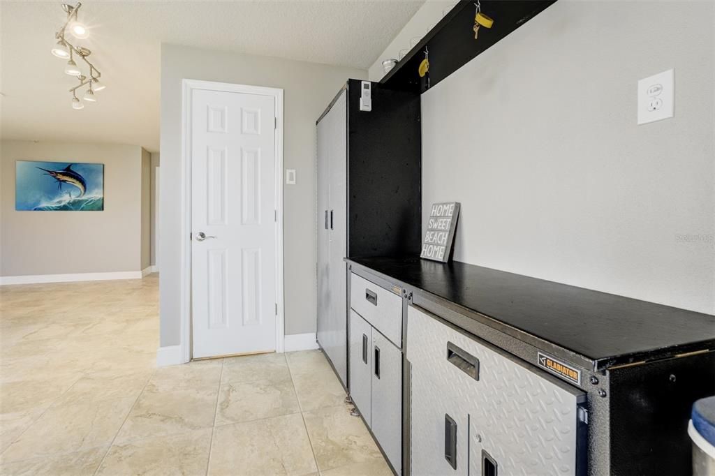 Activo con contrato: $1,325,000 (3 camas, 3 baños, 2275 Pies cuadrados)