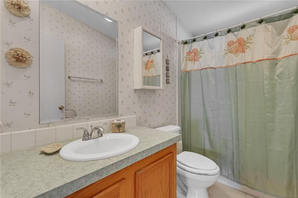 合同活跃: $280,000 (3 贝兹, 2 浴室, 1431 平方英尺)