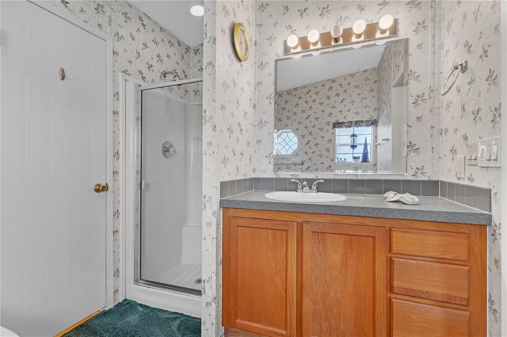 合同活跃: $280,000 (3 贝兹, 2 浴室, 1431 平方英尺)