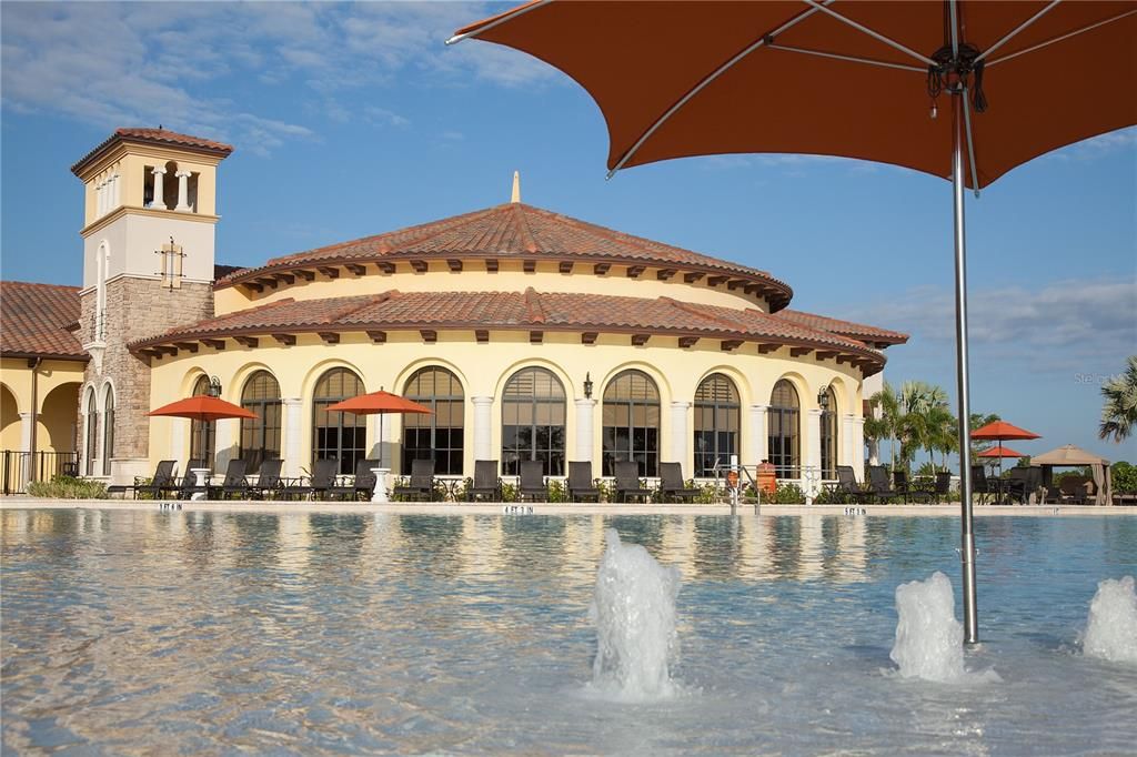 Activo con contrato: $619,000 (4 camas, 3 baños, 2440 Pies cuadrados)