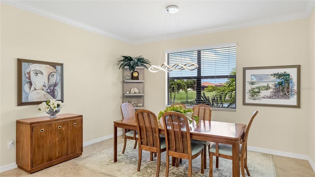 Activo con contrato: $619,000 (4 camas, 3 baños, 2440 Pies cuadrados)