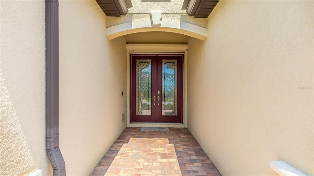 Activo con contrato: $619,000 (4 camas, 3 baños, 2440 Pies cuadrados)