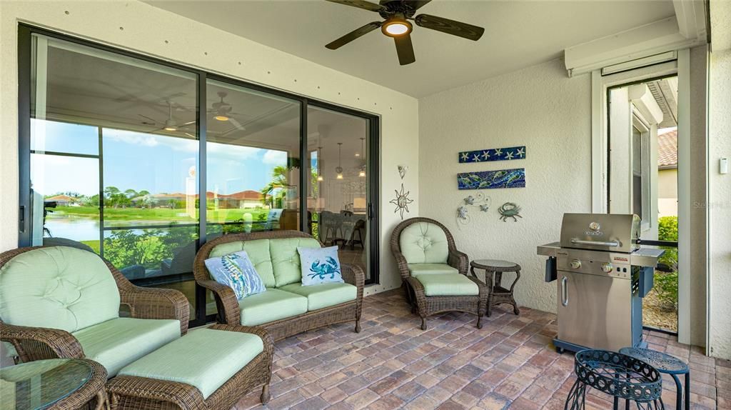 Activo con contrato: $619,000 (4 camas, 3 baños, 2440 Pies cuadrados)