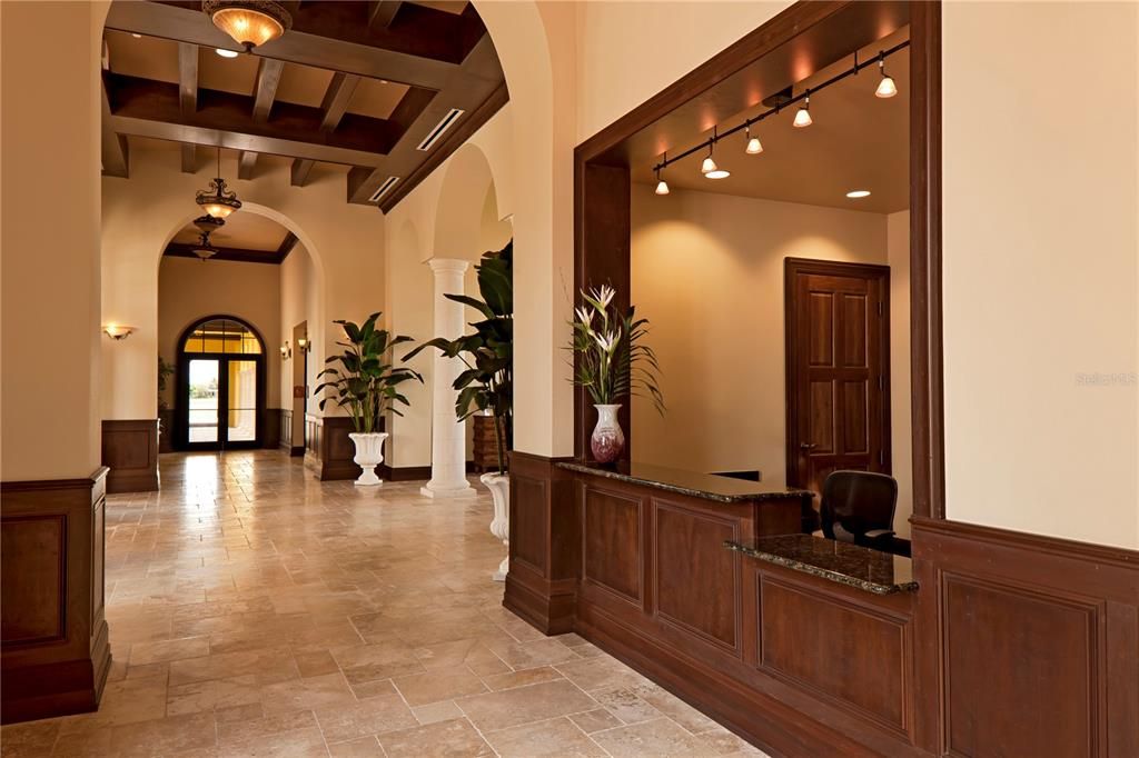 Activo con contrato: $619,000 (4 camas, 3 baños, 2440 Pies cuadrados)