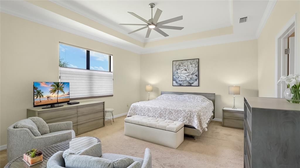 Activo con contrato: $619,000 (4 camas, 3 baños, 2440 Pies cuadrados)