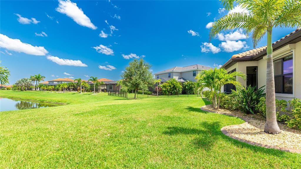 Activo con contrato: $619,000 (4 camas, 3 baños, 2440 Pies cuadrados)