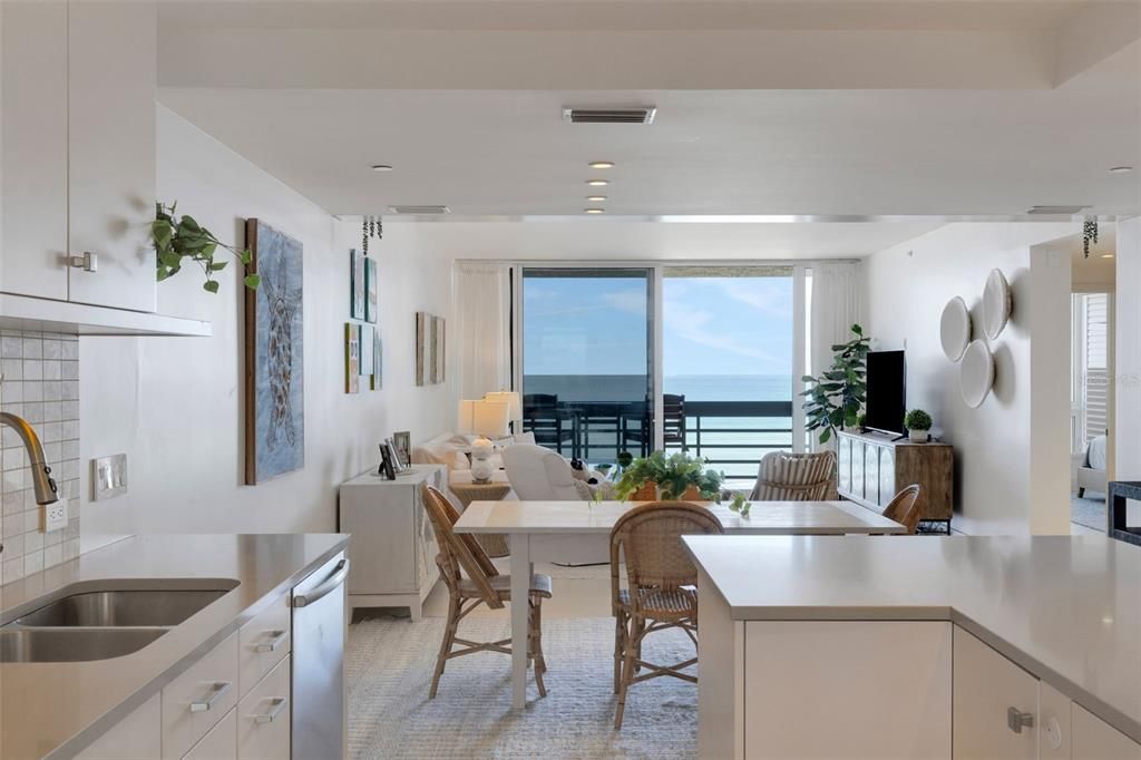 Под контрактом: $1,449,000 (2 спален, 2 ванн, 1503 Квадратных фут)