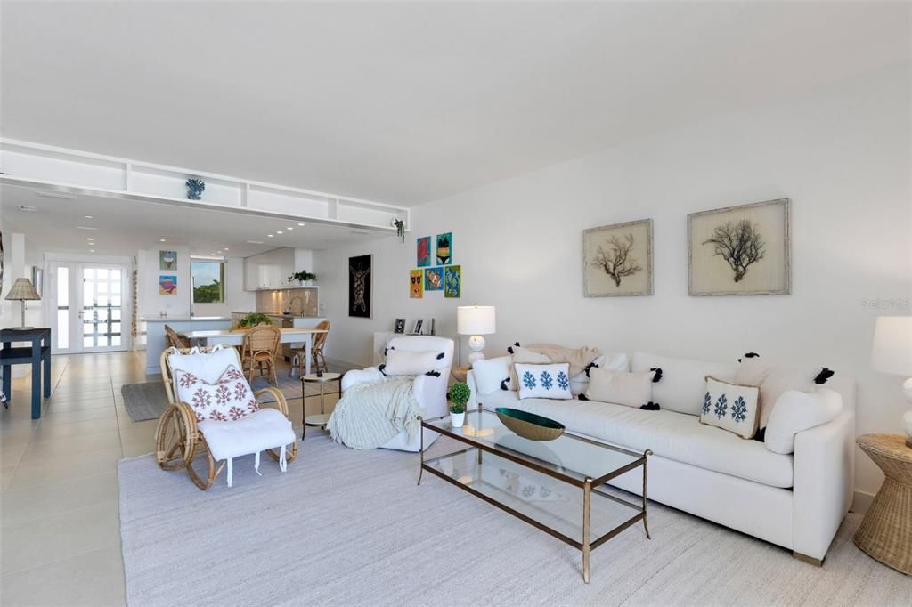 Под контрактом: $1,449,000 (2 спален, 2 ванн, 1503 Квадратных фут)