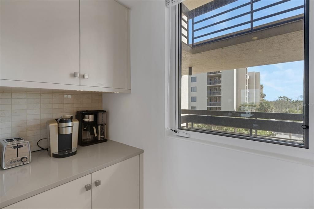 Под контрактом: $1,449,000 (2 спален, 2 ванн, 1503 Квадратных фут)