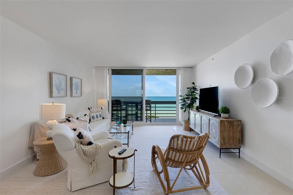 Под контрактом: $1,449,000 (2 спален, 2 ванн, 1503 Квадратных фут)